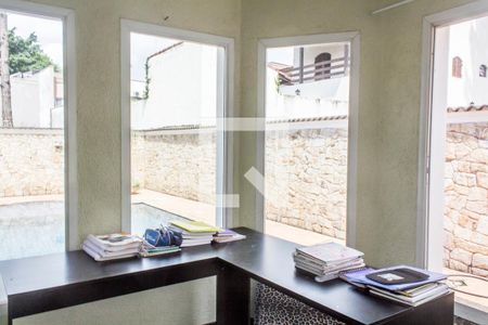 Casa de condomínio para alugar com 609m², 4 quartos e 4 vagas Casa de condomínio para alugar com 609m², 4 quartos e 4 vagasSuíte 5