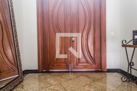 Casa de condomínio para alugar com 609m², 4 quartos e 4 vagas Casa de condomínio para alugar com 609m², 4 quartos e 4 vagasHall de entrada