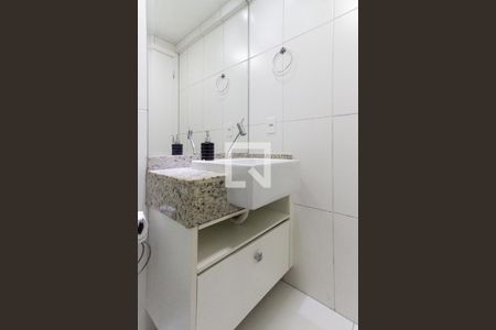 Apartamento à venda com 51m², 2 quartos e 1 vaga Apartamento à venda com 51m², 2 quartos e 1 vagaBanheiro