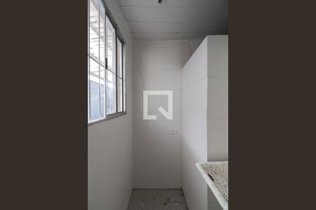 Cozinha e Área de Serviço de casa para alugar com 2 quartos, 42m² em Vila Ré, São Paulo