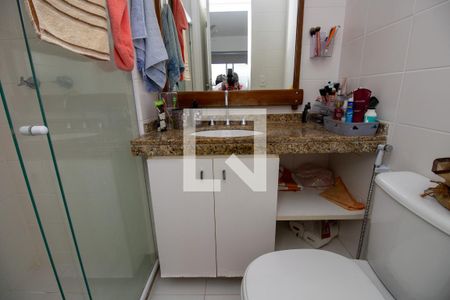 Apartamento à venda com 73m², 2 quartos e 1 vagaBanheiro quarto 1