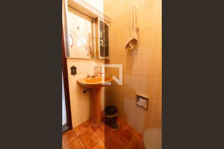 Casa à venda com 147m², 2 quartos e 2 vagasBanheiro