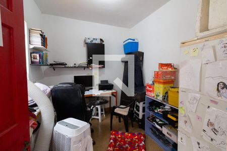 Casa à venda com 147m², 2 quartos e 2 vagasQuarto de Serviço