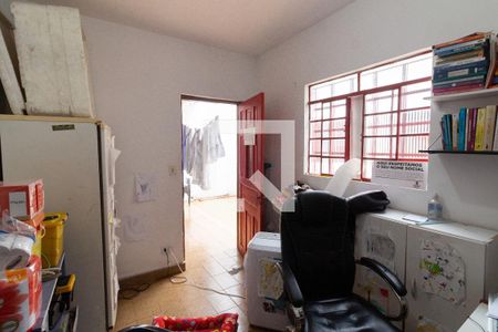 Casa à venda com 147m², 2 quartos e 2 vagasQuarto de Serviço