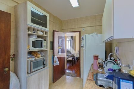Apartamento à venda com 180m², 4 quartos e 2 vagasCozinha