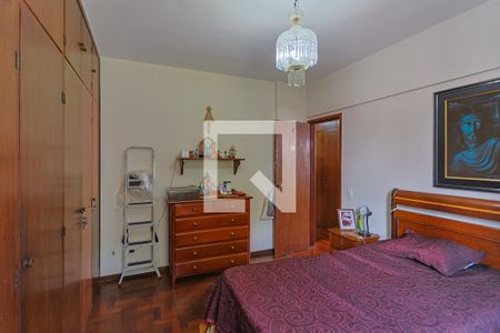 Apartamento à venda com 180m², 4 quartos e 2 vagasQuarto 2 - Suíte