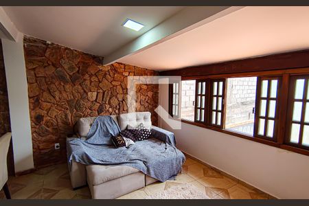 Casa à venda com 382m², 5 quartos e 3 vagas Casa à venda com 382m², 5 quartos e 3 vagascasa 2 - sala