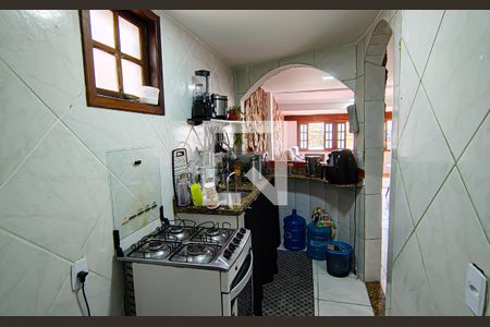 Casa à venda com 382m², 5 quartos e 3 vagas Casa à venda com 382m², 5 quartos e 3 vagascozinha