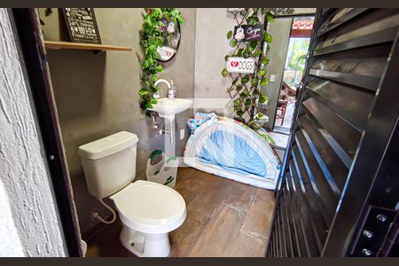 Casa à venda com 382m², 5 quartos e 3 vagas Casa à venda com 382m², 5 quartos e 3 vagasárea de lazer lavabo