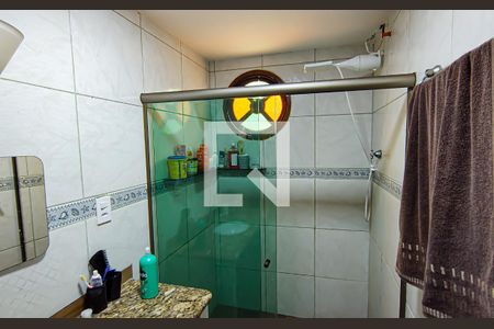 Casa à venda com 382m², 5 quartos e 3 vagas Casa à venda com 382m², 5 quartos e 3 vagascasa 2 - banheiro