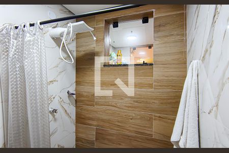 Casa à venda com 382m², 5 quartos e 3 vagas Casa à venda com 382m², 5 quartos e 3 vagasbanheiro social