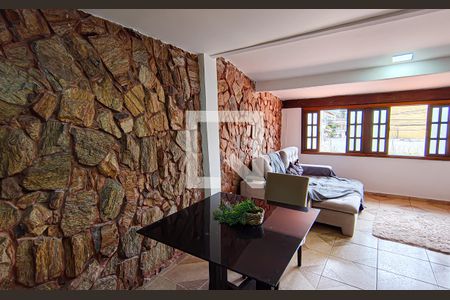 Casa à venda com 382m², 5 quartos e 3 vagas Casa à venda com 382m², 5 quartos e 3 vagascasa 2 - sala