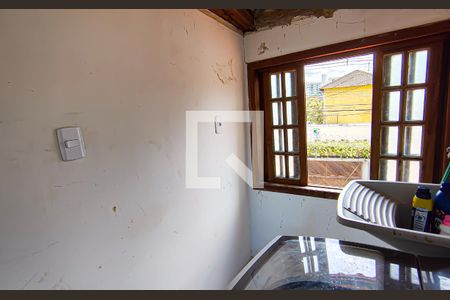 Casa à venda com 382m², 5 quartos e 3 vagas Casa à venda com 382m², 5 quartos e 3 vagaslavanderia