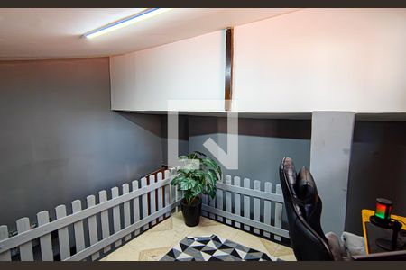 Casa à venda com 382m², 5 quartos e 3 vagas Casa à venda com 382m², 5 quartos e 3 vagascasa 2 - quarto 1 com mesanino