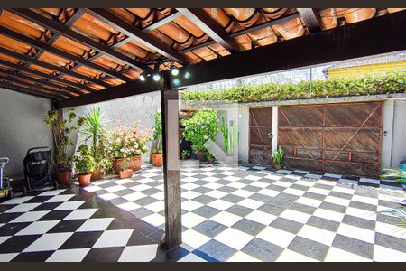 Casa à venda com 382m², 5 quartos e 3 vagas Casa à venda com 382m², 5 quartos e 3 vagasfrente de casa