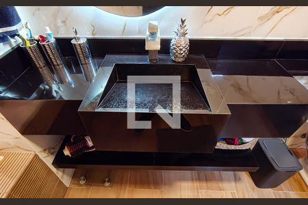 Casa à venda com 382m², 5 quartos e 3 vagas Casa à venda com 382m², 5 quartos e 3 vagasquarto 3 suíte master