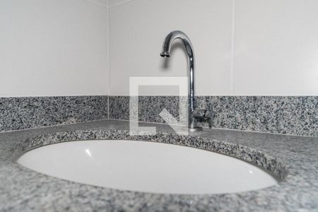 Apartamento à venda com 42m², 2 quartos e sem vagaBanheiro Detalhe