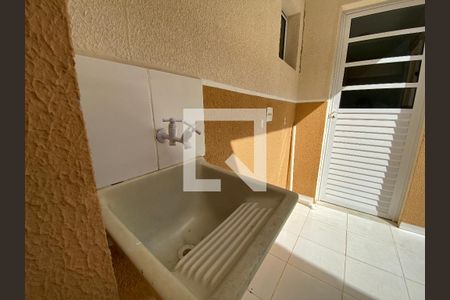 Casa de condomínio à venda com 54m², 3 quartos e 2 vagas Casa de condomínio à venda com 54m², 3 quartos e 2 vagasÁrea de Serviço