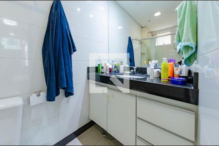 Apartamento à venda com 136m², 3 quartos e 2 vagas Apartamento à venda com 136m², 3 quartos e 2 vagasBanheiro suíte