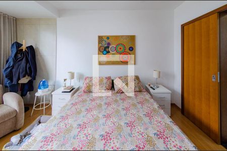 Apartamento à venda com 136m², 3 quartos e 2 vagas Apartamento à venda com 136m², 3 quartos e 2 vagasSuíte