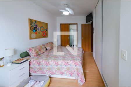 Apartamento à venda com 136m², 3 quartos e 2 vagas Apartamento à venda com 136m², 3 quartos e 2 vagasSuíte