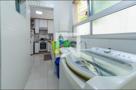 Apartamento à venda com 136m², 3 quartos e 2 vagas Apartamento à venda com 136m², 3 quartos e 2 vagasÁrea de serviço