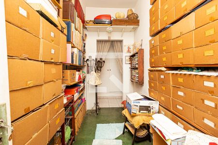 Apartamento à venda com 192m², 3 quartos e sem vaga Apartamento à venda com 192m², 3 quartos e sem vagaQuarto de Serviço