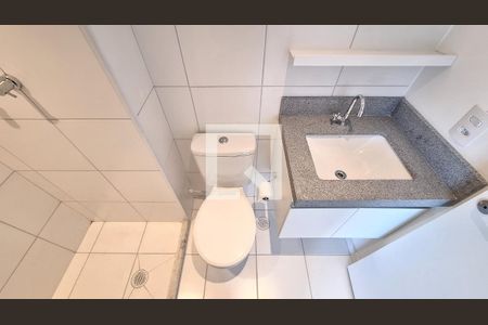 Banheiro de apartamento para alugar com 2 quartos, 37m² em Água Branca, São Paulo