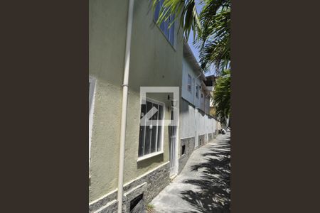 Corredor de casa de condomínio para alugar com 2 quartos, 69m² em Piedade, Rio de Janeiro