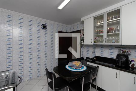 Casa para alugar com 250m², 4 quartos e 2 vagasCozinha