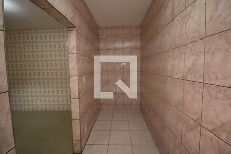 Casa para alugar com 120m², 2 quartos e 1 vagaÁrea dos fundos