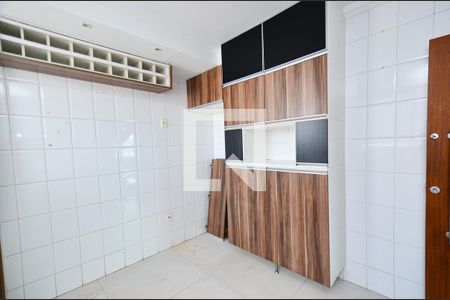 Apartamento à venda com 180m², 3 quartos e 2 vagasCozinha