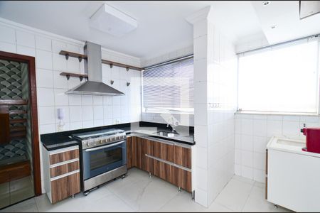 Apartamento à venda com 180m², 3 quartos e 2 vagasCozinha