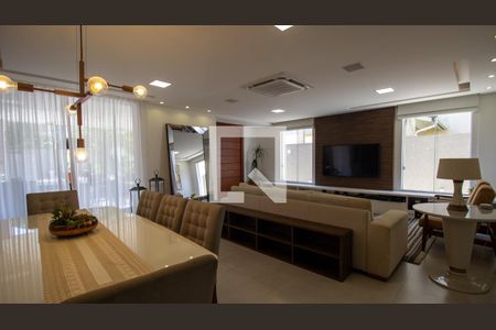 Sala de casa de condomínio à venda com 5 quartos, 244m² em Vargem Grande, Rio de Janeiro