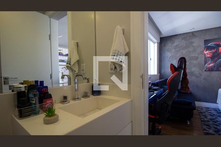 Casa de condomínio à venda com 244m², 5 quartos e 2 vagas Casa de condomínio à venda com 244m², 5 quartos e 2 vagasBanheiro da Suíte 1