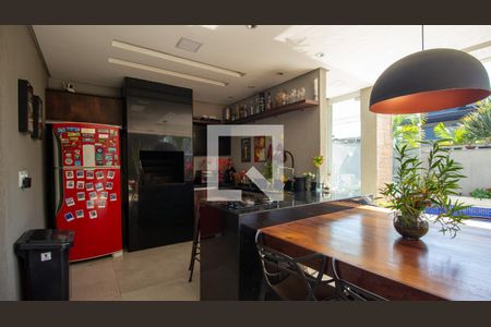 Casa de condomínio à venda com 244m², 5 quartos e 2 vagas Casa de condomínio à venda com 244m², 5 quartos e 2 vagasÁrea Gourmet