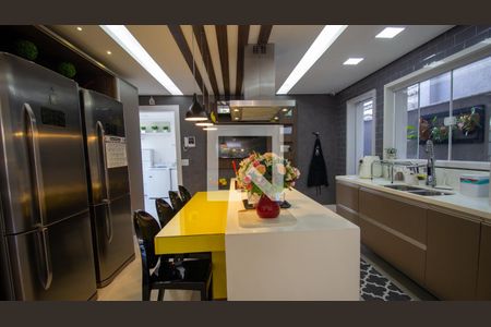 Casa de condomínio à venda com 244m², 5 quartos e 2 vagas Casa de condomínio à venda com 244m², 5 quartos e 2 vagasCozinha