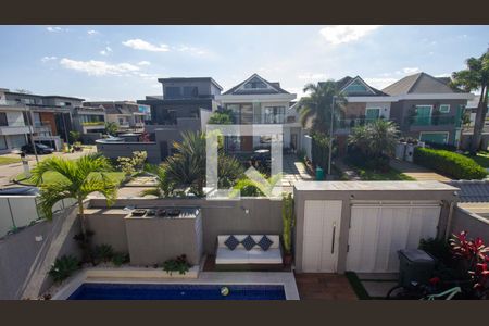 Casa de condomínio à venda com 244m², 5 quartos e 2 vagas Casa de condomínio à venda com 244m², 5 quartos e 2 vagasSacada da Suíte 3