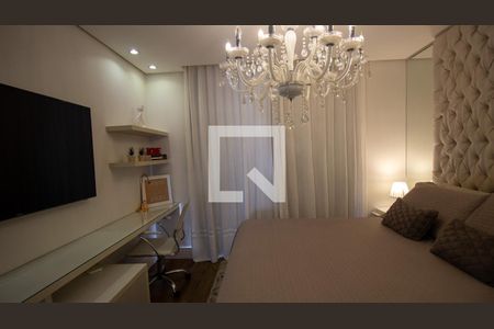 Casa de condomínio à venda com 244m², 5 quartos e 2 vagas Casa de condomínio à venda com 244m², 5 quartos e 2 vagasSuíte 3