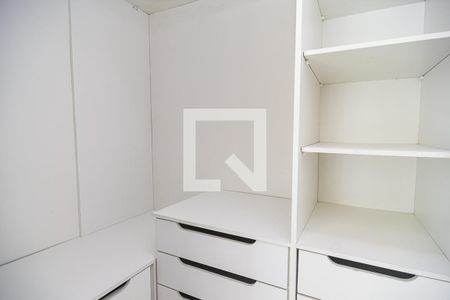 Apartamento à venda com 115m², 3 quartos e 2 vagas Apartamento à venda com 115m², 3 quartos e 2 vagasCloset do quarto 3