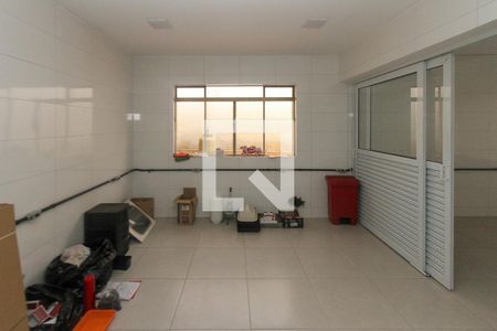 Casa à venda com 346m², 4 quartos e 3 vagasCozinha 02