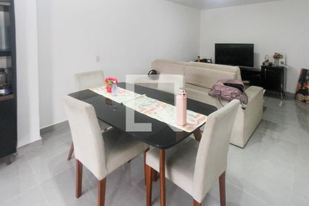 Casa à venda com 346m², 4 quartos e 3 vagasSala casa 03