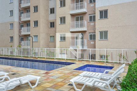 Apartamento à venda com 37m², 2 quartos e sem vagaÁrea comum - Piscina