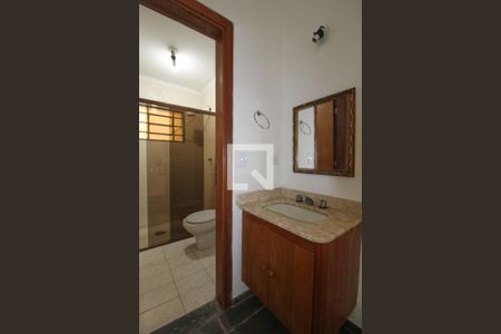 Casa de condomínio à venda com 200m², 3 quartos e 2 vagas Casa de condomínio à venda com 200m², 3 quartos e 2 vagasSuíte