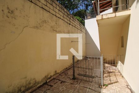 Casa de condomínio à venda com 200m², 3 quartos e 2 vagas Casa de condomínio à venda com 200m², 3 quartos e 2 vagasÁrea Externa