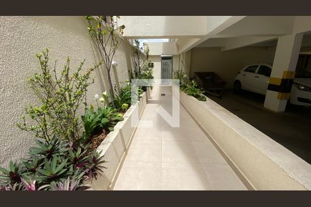 Hall de entrada de apartamento para alugar com 2 quartos, 75m² em Buritis, Belo Horizonte
