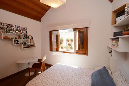 Casa à venda com 273m², 4 quartos e 2 vagasQuarto 3