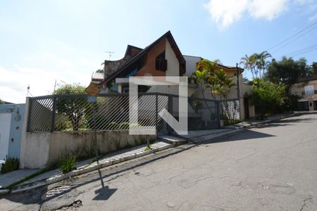 Casa à venda com 273m², 4 quartos e 2 vagasFachada