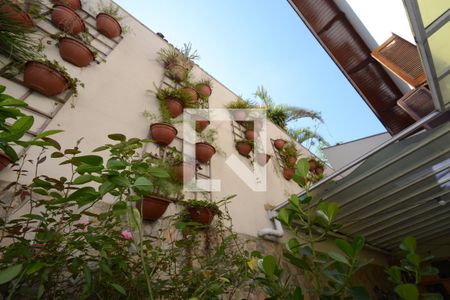 Casa à venda com 273m², 4 quartos e 2 vagasQuintal