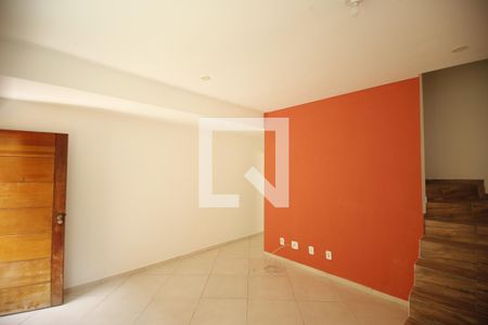 Sala de casa para alugar com 2 quartos, 70m² em Jardim Sapopemba, São Paulo